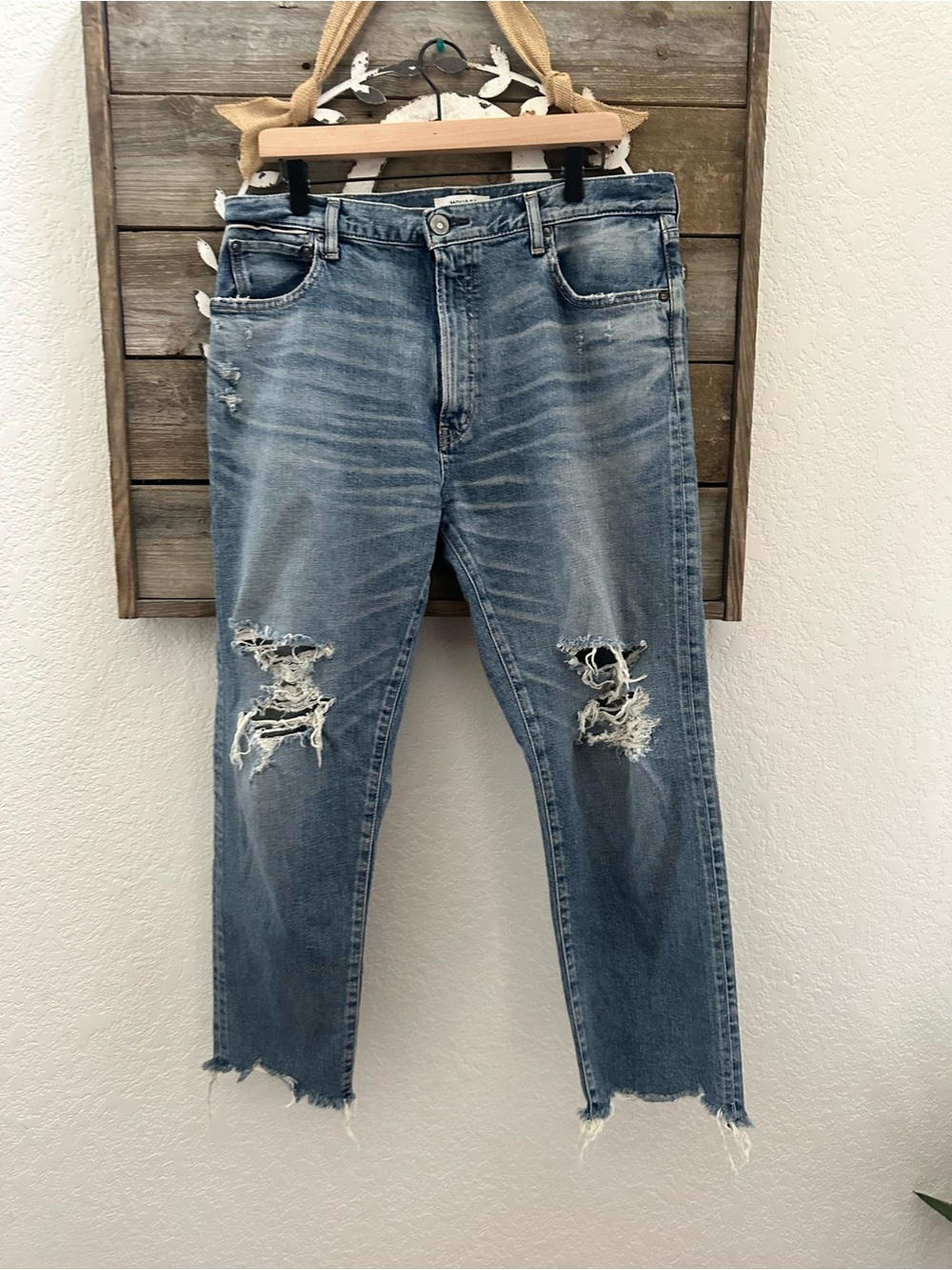Moussy Vintage Distressed Light Blue Ripped Jeans size 31